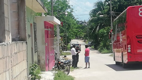 Autobús deja sin energía a familias de Kantunilkín