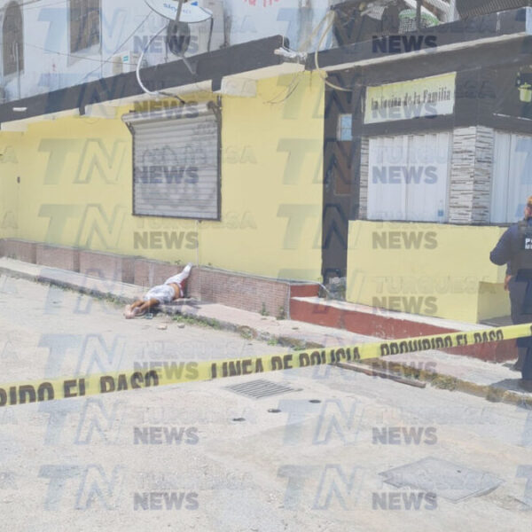 Cancún: Ejecutan a sujeto afuera del bar Las Brujas (VIDEO).