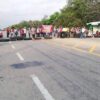 Ejidatarios de la Zona Sur de Quintana Roo bloquean carretera por donde pasará AMLO.