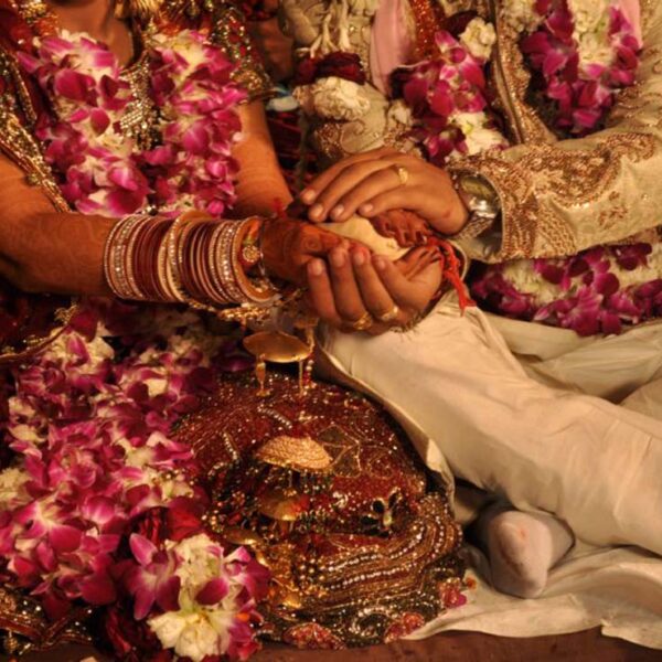 Las historias que se comparten en Internet a veces superan la ficción, una prueba de ello, es una boda en donde la novia murió y la hermana ocupó su lugar