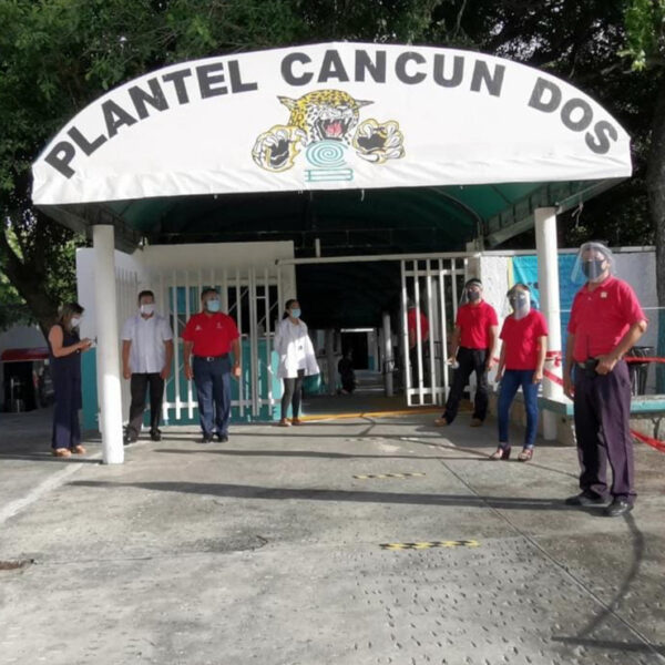 Piden ayuda al gobernador empleados del COBAQROO