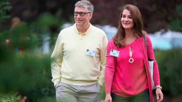 Bill Gates anuncia su divorcio con Melinda, pero seguirá con ella por negocios