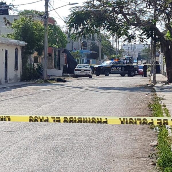 Ejecutan a una persona en Bonfil con disparos en la cara