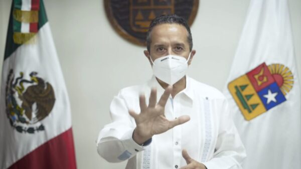 Anuncia Carlos Joaquín cinco acciones para evitar el Semáforo Rojo en Quintana Roo.