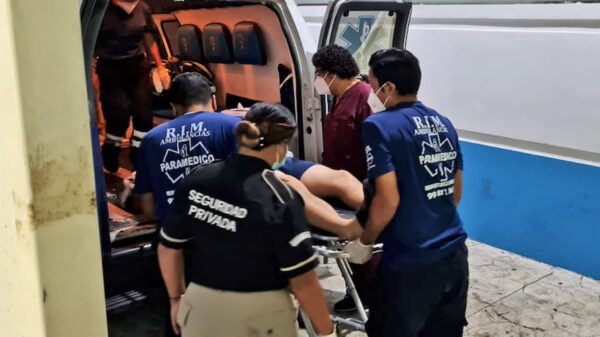 Destripan a un hombre en fraccionamiento Villas Cancún, debido a la enorme lesión, la víctima presentó exposición de vísceras