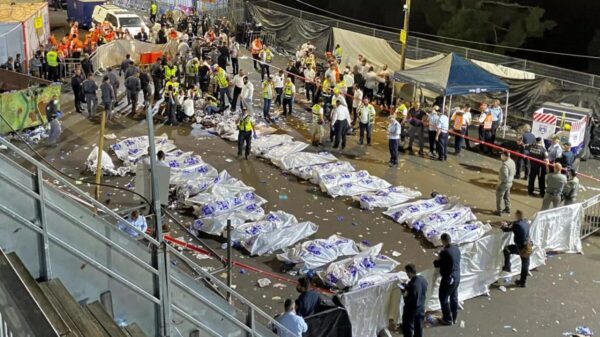 Lamenta el Papa estampida que dejó 45 muertos en evento religioso en Israel.