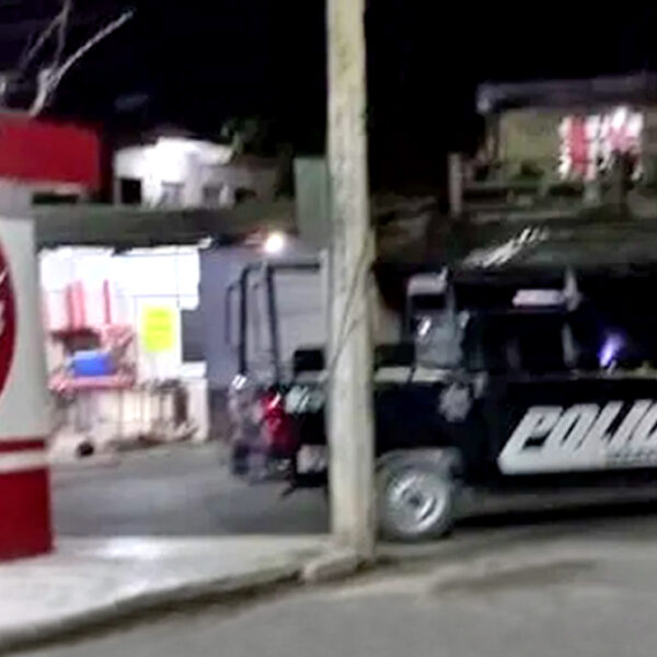 Ejecutan a balazos a hombre en Puerto Aventuras