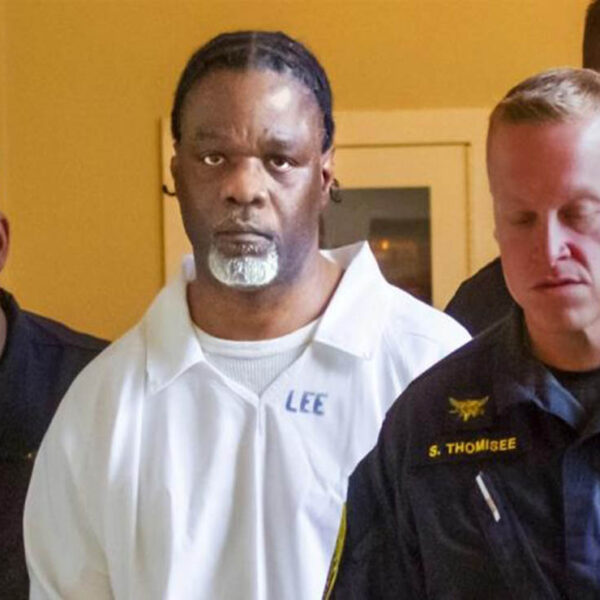 Historias como las de Lee, reviven el debate sobre eliminar la pena capital; este hombre fue ejecutado por asesinar a su vecina, pero una prueba de ADN apunta a otra persona