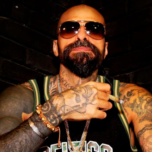 El Babo de Cártel de Santa revela tener implantes en su miembro