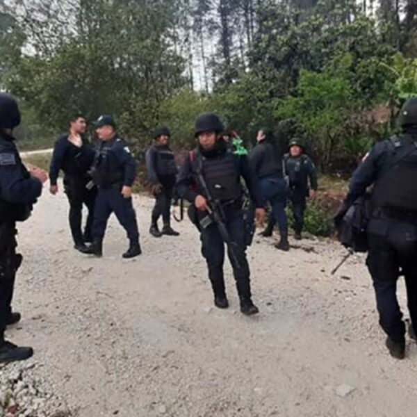 Por conflicto agrario, se enfrentan policías y comuneros en Oaxaca