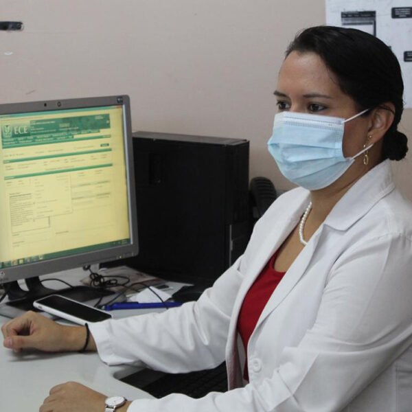  IMSS mejora calidad de vida a paciente con cáncer