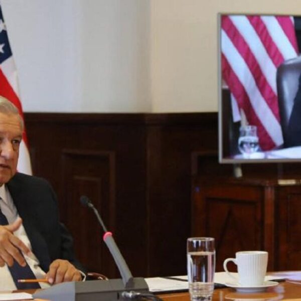 Pidió AMLO a Kamala Harris el expediente sobre caso Ayotzinapa