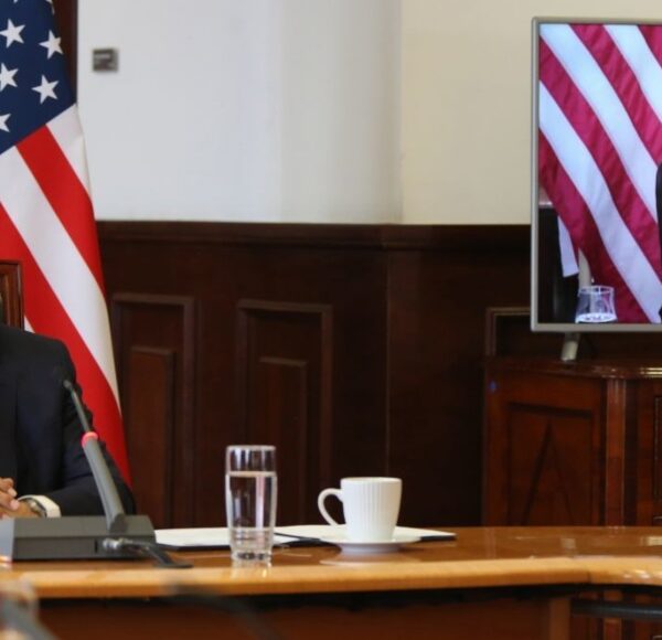 Apoya Kamala dar más vacunas AstraZeneca a México: AMLO