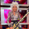 Laura Bozzo se defiende por usar outfit de animal print
