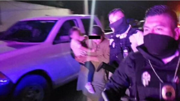 Queda en libertad mujer que asesinó a su padre; abusaba de ella