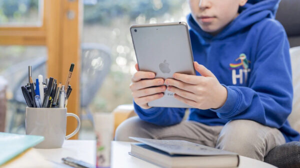 ¡Alerta! Protege a tus hijos de los ciber-delincuentes