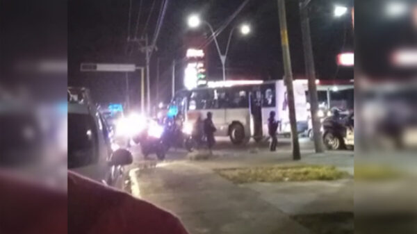 Detienen en Cancún a cuatro pillos por asalto a camión de pasajeros