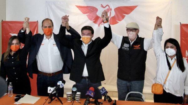 Samuel García pide sacar de investigación a esposa y suegro