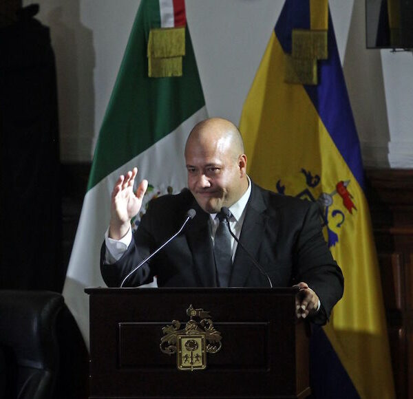 Alfaro dice que fue amenazado; Fiscalía estatal da palos de ciego