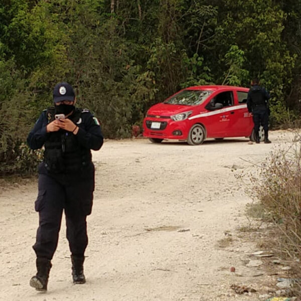 Cancún: Ejecutan a balazos a otro taxista en la región 260