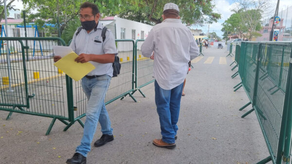 Desaparecen las largas filas en módulos de vacunación covid