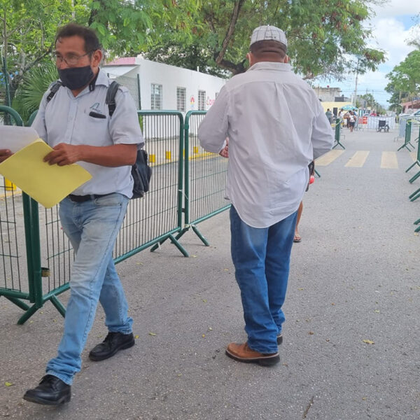 Desaparecen las largas filas en módulos de vacunación covid