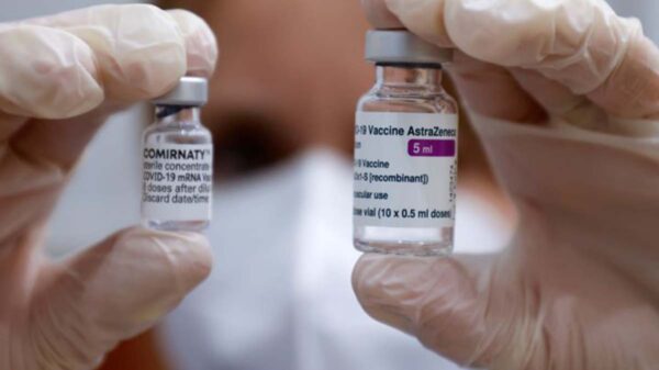 Un estudio reciente utilizado en Europa, reveló que es factible la combinación entre las vacunas Covid-19 de la Pfizer y AstraZeneca