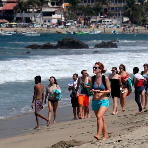 Variante británica de Covid es detectada en dos turistas de Oaxaca