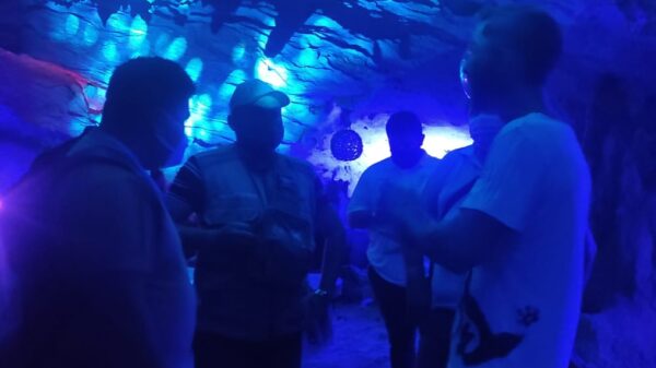 Tulum: Clausuran otra fiesta clandestina en una caverna en selva de Akumal.