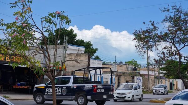 Asaltan a mano armada a pasajeros de una combi de la ruta 81 de Cancún.