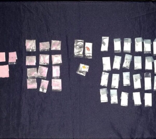 Detienen a hondureño con droga en la Zona Hotelera de Tulum.