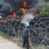 Arden cientos de llantas en el antiguo basurero de Cancún (VIDEO).