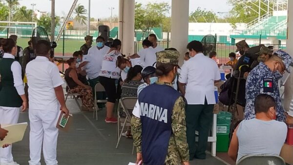 Cozumel: Sin contratiempos y con buena organización comienza vacunación de maestros.