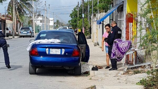 Cancún: Un ejecutado y un lesionado en el tianguis de la Supermanzana 227.