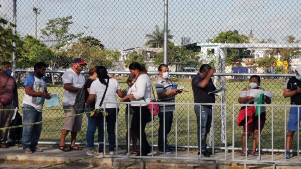Fluye más rápido la reanudación de la jornada de vacunación anticovid en Cancún.