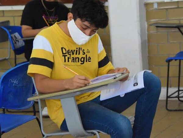 Más de seis mil estudiantes truncan sus estudios de bachillerato en Quintana Roo.