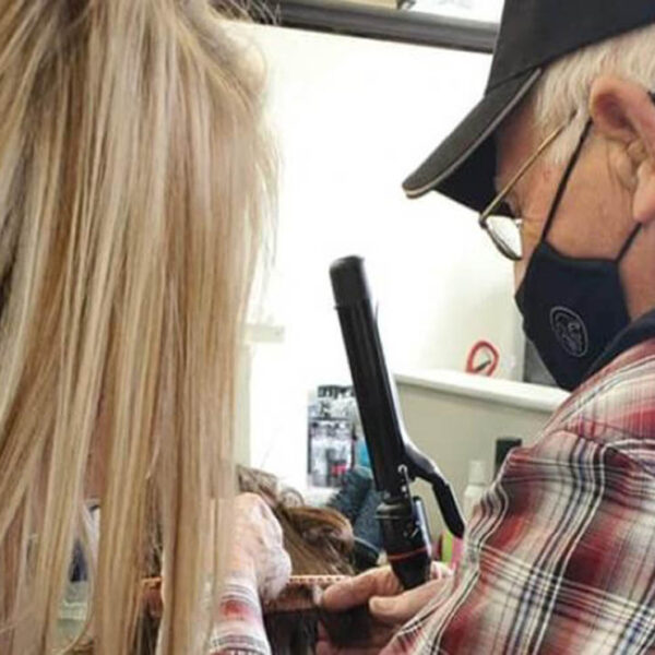 No hay sacrificio que valga con el fin de agradar a la pareja o ayudarla en caso de emergencia, eso lo sabe bien un abuelito de Estados Unidos