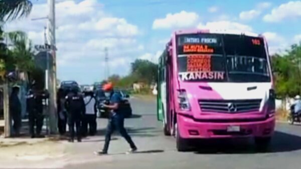 Chófer de transporte en Kanasín se niega a ser asaltado y lo hieren con arma