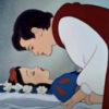 Las críticas de la atracción de Blancanieves en Disneyland Resort, se han concentrado en el beso no consensuado del príncipe