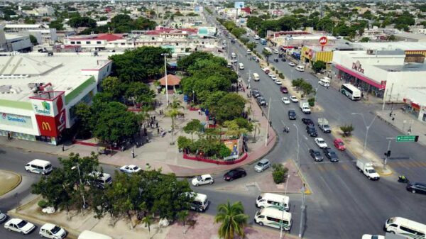 Anuncian cierre parcial de vialidades en Cancún.