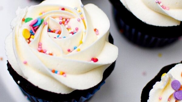 Mérida: Joven recibe amenazas de una clienta por no poner chispas rosas a su postre