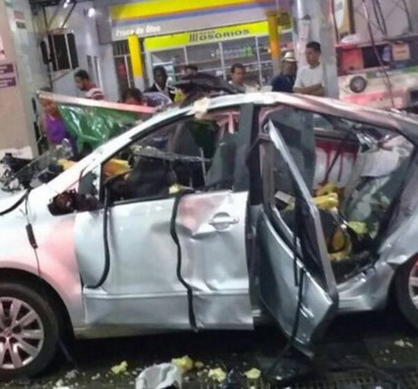 ¡Cuidado! Usar el celular en una gasolinera puede causar explosiones (VIDEO).