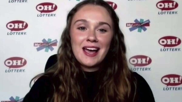 Por vacunarse contra el Covid-19, una joven de EU, ganó un millón de dólares, el sortero forma parte de los incentivos del gobierno