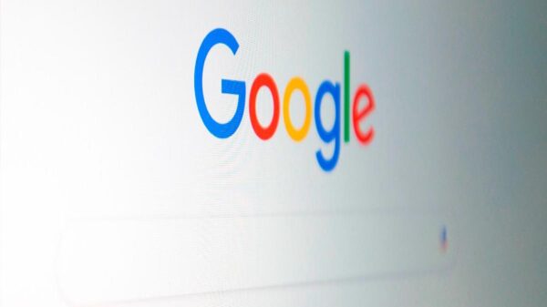 Rusia multa a Facebook y Google por no eliminar contenido