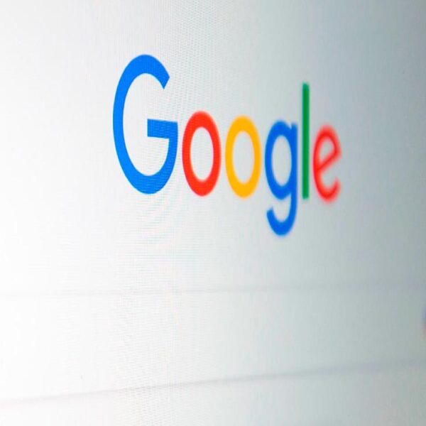 Rusia multa a Facebook y Google por no eliminar contenido