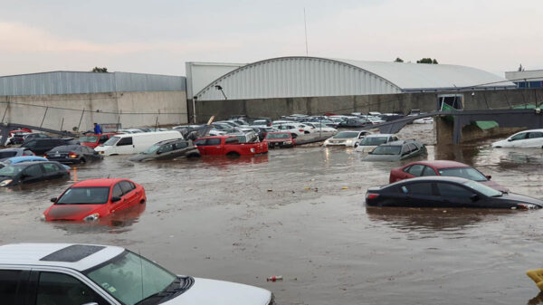 Una fuerte granizada se registró en Metepec, Estado de México, que trastocó la vida cotidiana de los habitantes de la zona
