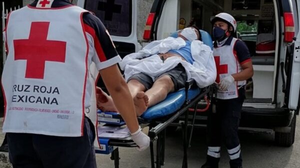 Tizimín: Sujeto intenta golpear a su esposa y termina con la mano lesionada