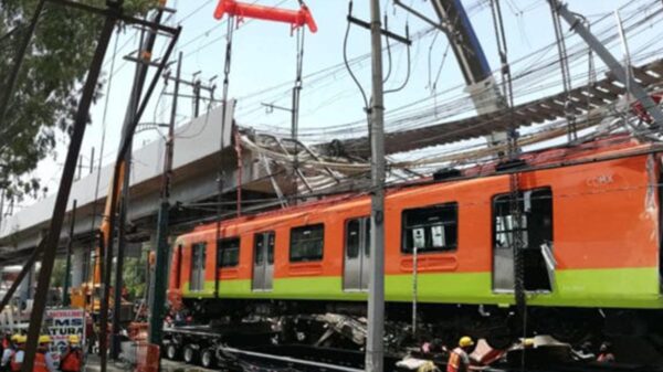 Aumenta el número de muertos por desplome de la línea 12 del Metro