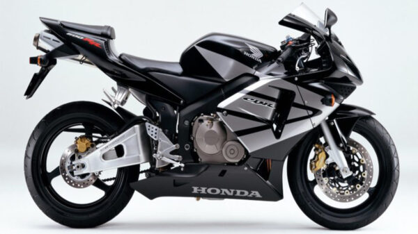 El caso de una mujer de 51 años que murió tras un accidente en motocicleta se viraliza, debido a que hace un mes su hijo perdió la vida en similares circunstancias