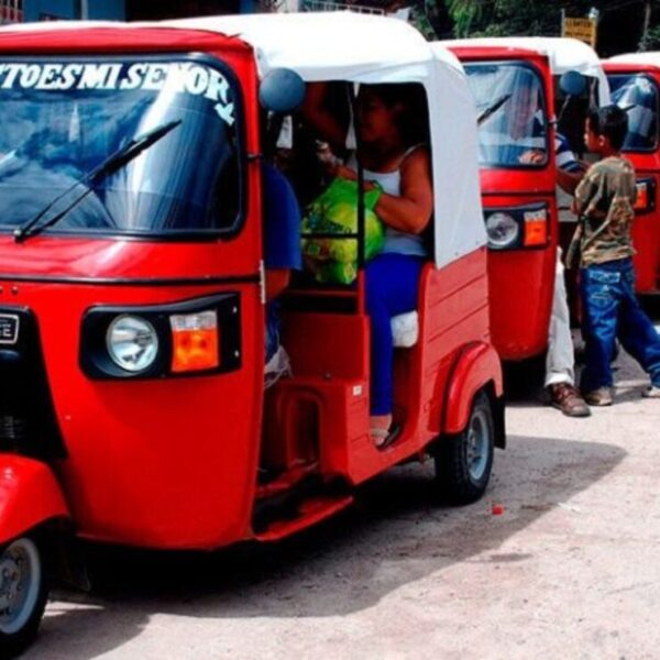 Insiste diputada Erika Castillo en regular mototaxis en Quintana Roo.